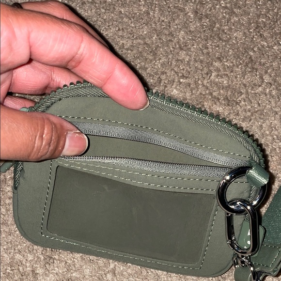 Green Wristlet Wallet Pouch - Picture 6 of 6